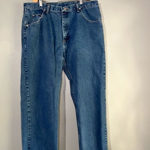 Wrangler straight leg denim jeans size 38 x 32 - Picture 1 of 7